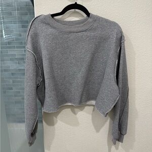 Women’s Gray Cropped Sweatshirt